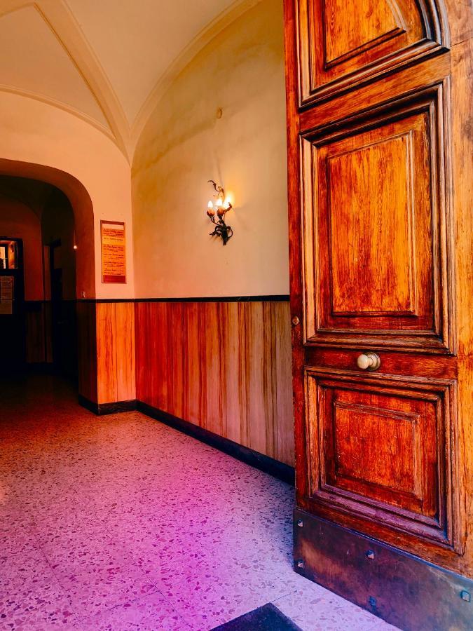 Vt Vatican'S Apartment Рим Экстерьер фото